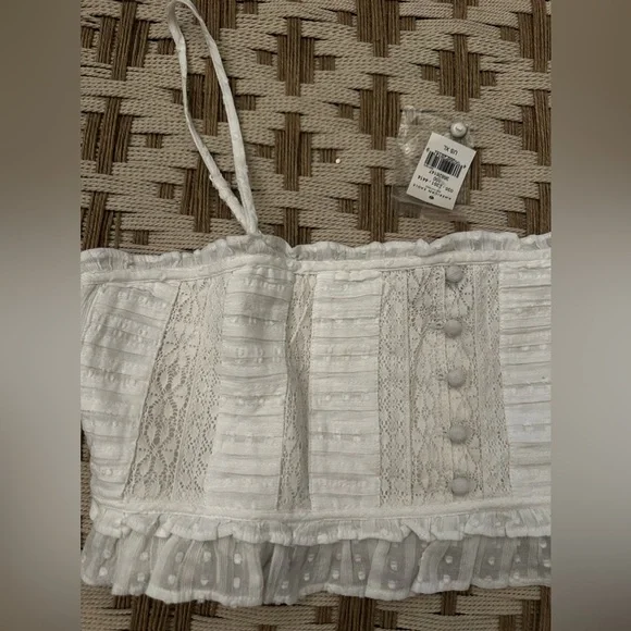 American Eagle White Lace Button-Up Crop Top NWT - Picture 2 of 6